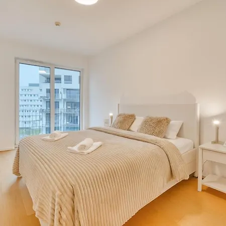 Modern 4-room With Office In A Quiet Area